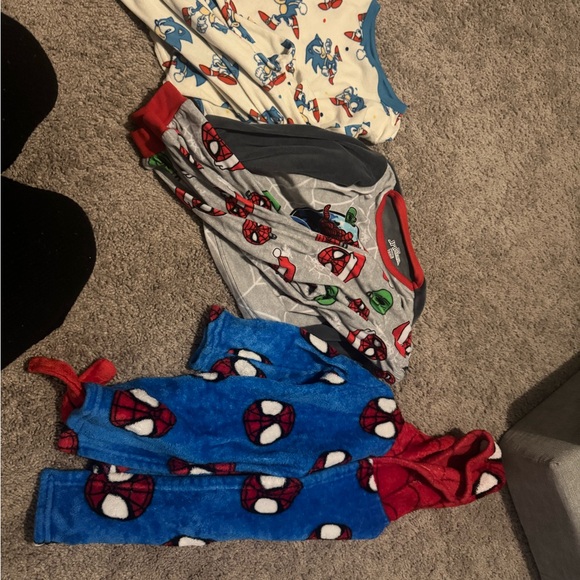 Assorted Clothing Collection - Picture 8 of 10